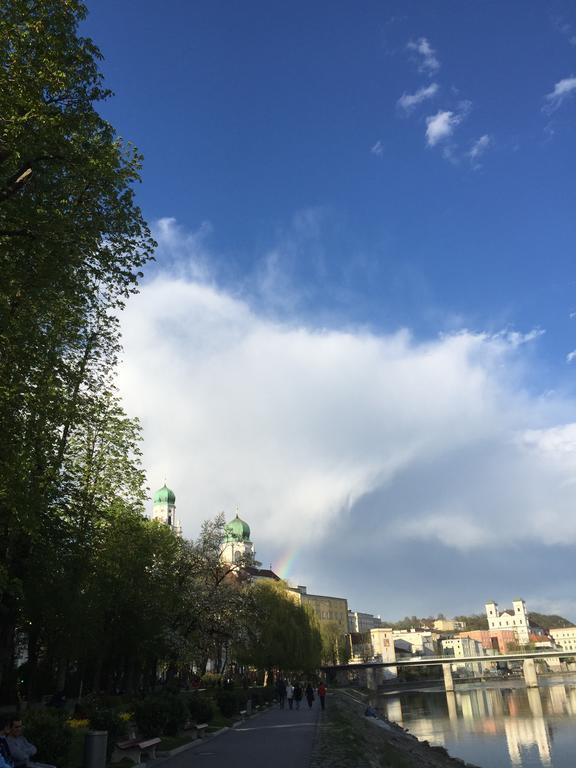 פסאו Gasthof Zur Goldenen Sonne מראה חיצוני תמונה